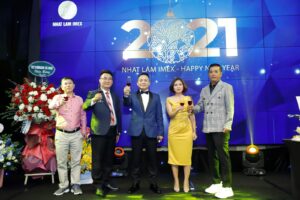 không khí vui tươi rộng ràng trong khán phòng